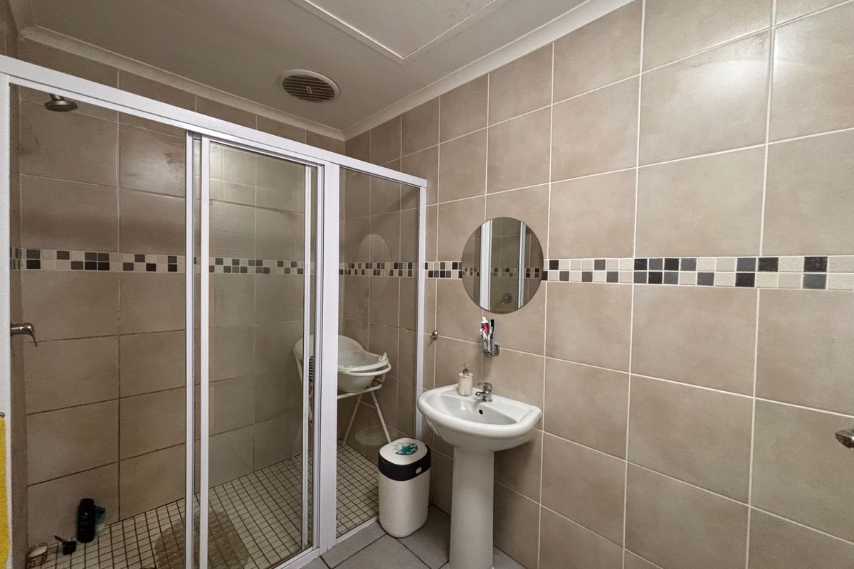 Townhouse For Sale In Port Elizabeth - Photo 5