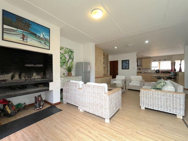 House For Sale In Port Elizabeth - Photo 7