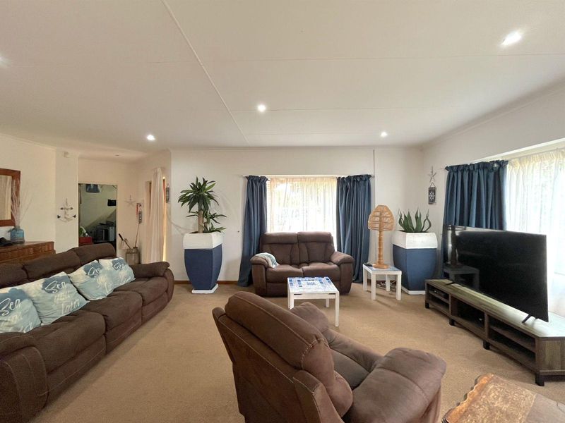 House For Sale In Port Elizabeth - Photo 4