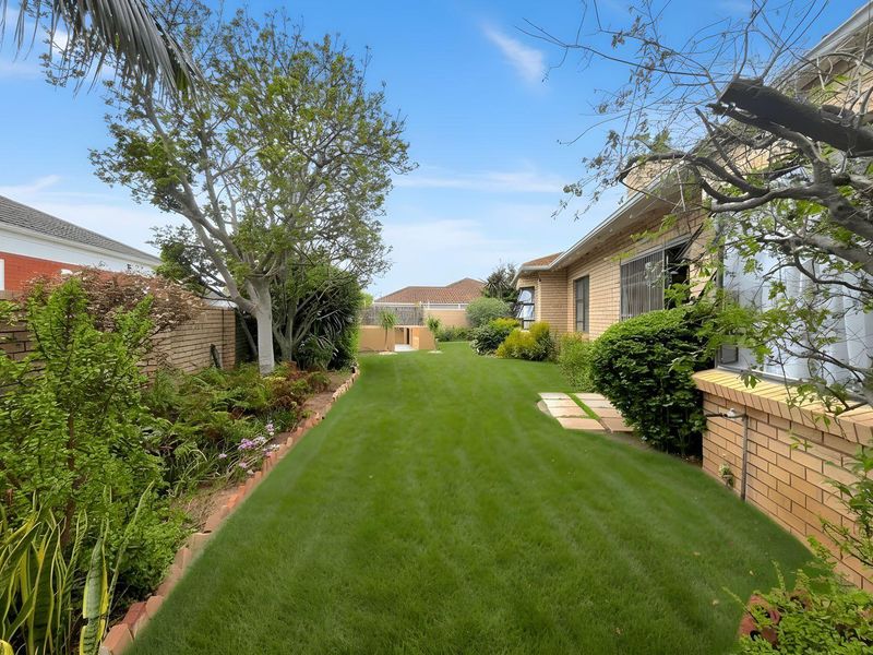 House For Sale In Port Elizabeth - Photo 2