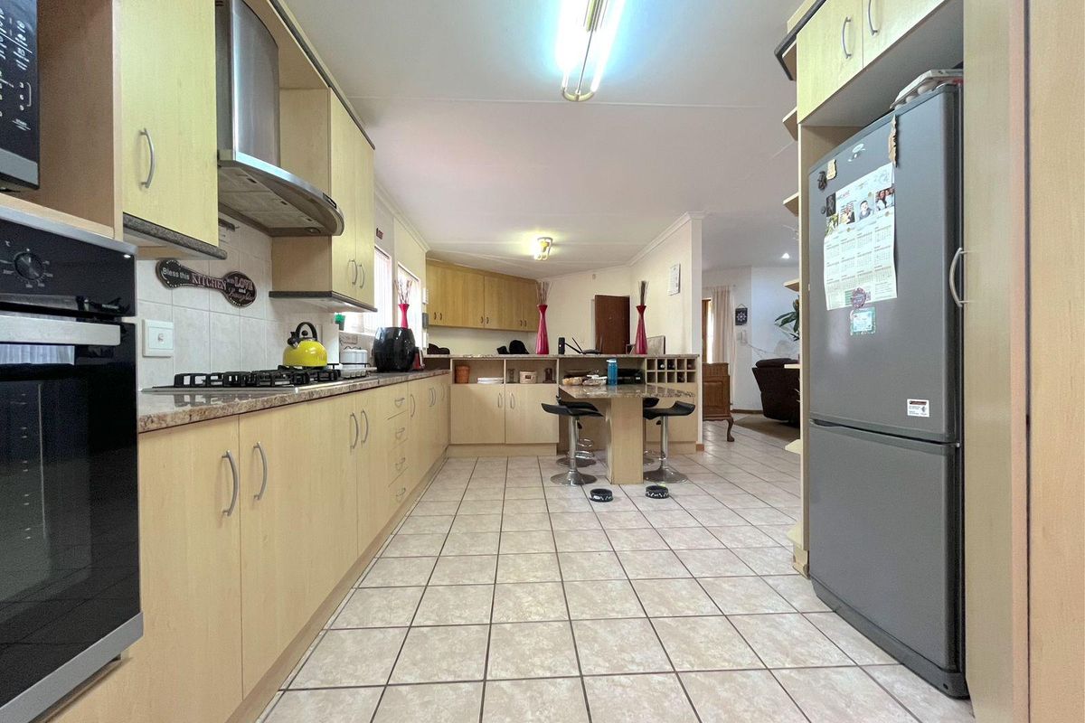 House For Sale In Port Elizabeth - Photo 5