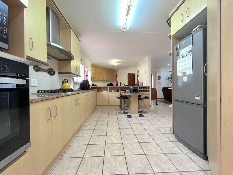 House For Sale In Port Elizabeth - Photo 5