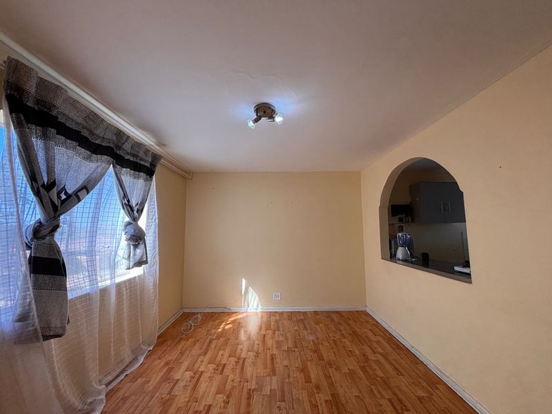 Apartment For Sale In Port Elizabeth - Photo 9