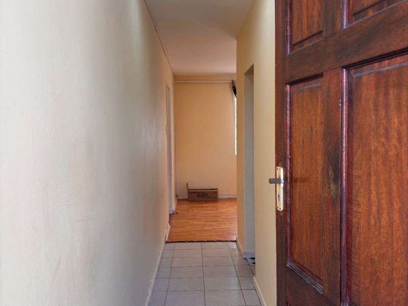 Apartment For Sale In Port Elizabeth - Photo 2