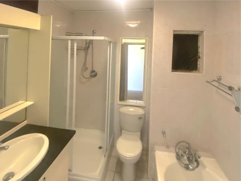 Apartment For Sale In Port Elizabeth - Photo 9