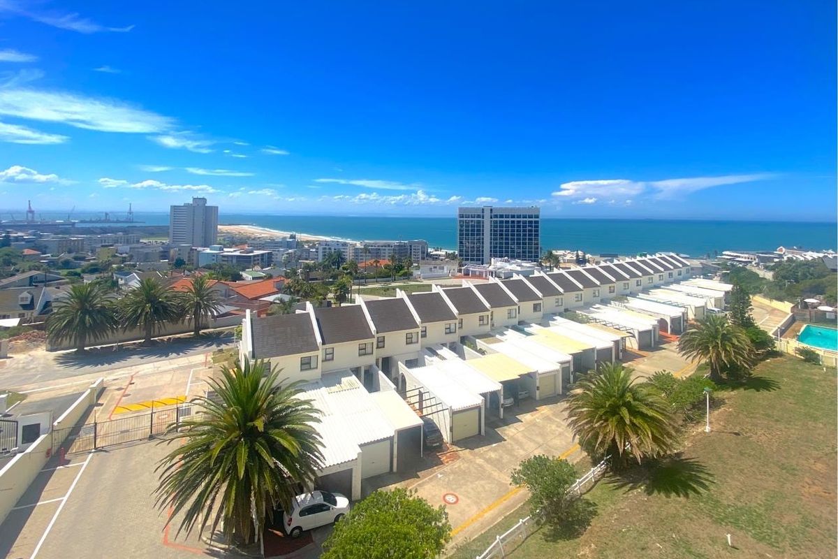 Apartment For Sale In Port Elizabeth - Photo 2