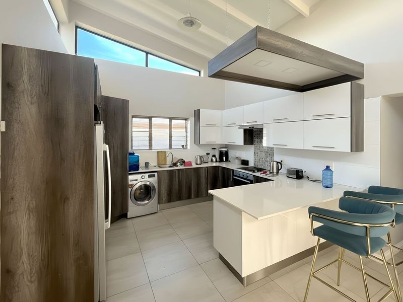 House For Sale In Port Elizabeth - Photo 4