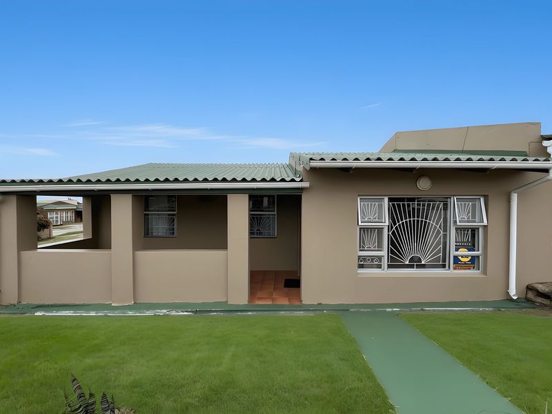 House Pending Sale In Port Elizabeth - Photo 3