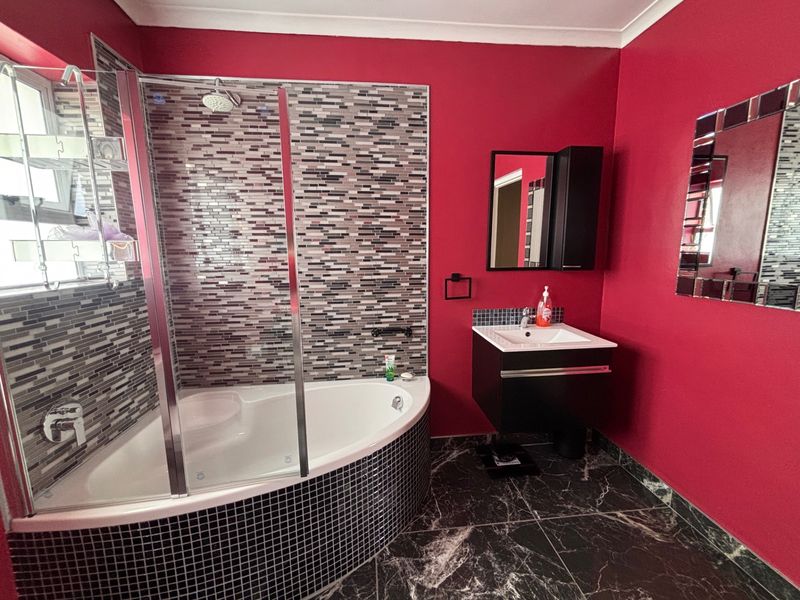 Townhouse For Sale In Port Elizabeth - Photo 9