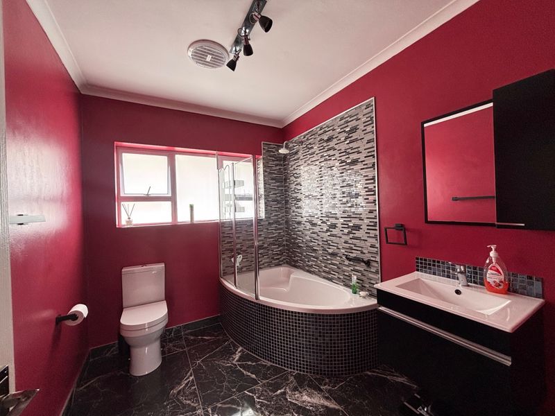 Townhouse For Sale In Port Elizabeth - Photo 8