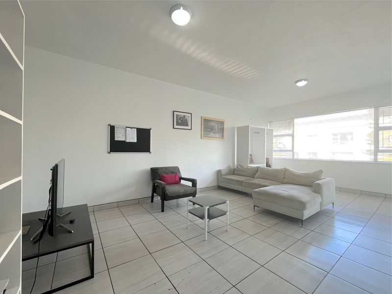 Apartment For Sale In Port Elizabeth - Photo 10