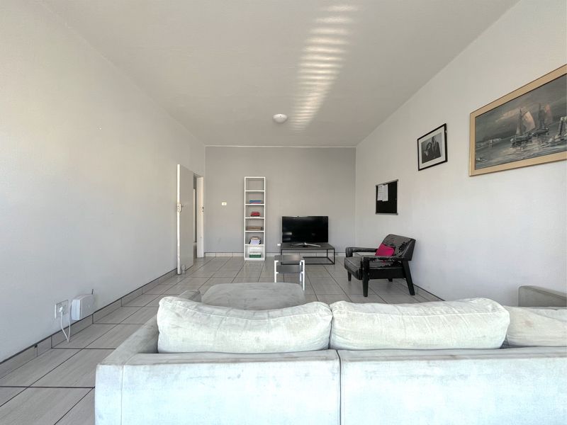 Apartment For Sale In Port Elizabeth - Photo 9