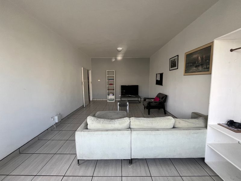 Apartment For Sale In Port Elizabeth - Photo 7