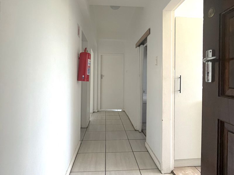 Apartment For Sale In Port Elizabeth - Photo 4