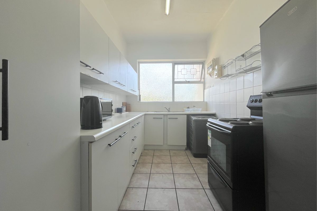 Apartment For Sale In Port Elizabeth - Photo 5