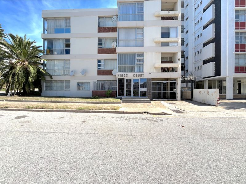 Apartment For Sale In Port Elizabeth - Photo 3