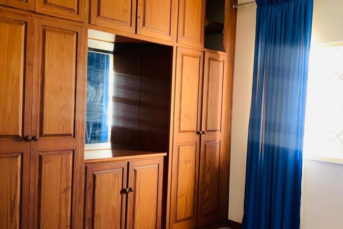 House Rental Monthly In East London - Photo 5