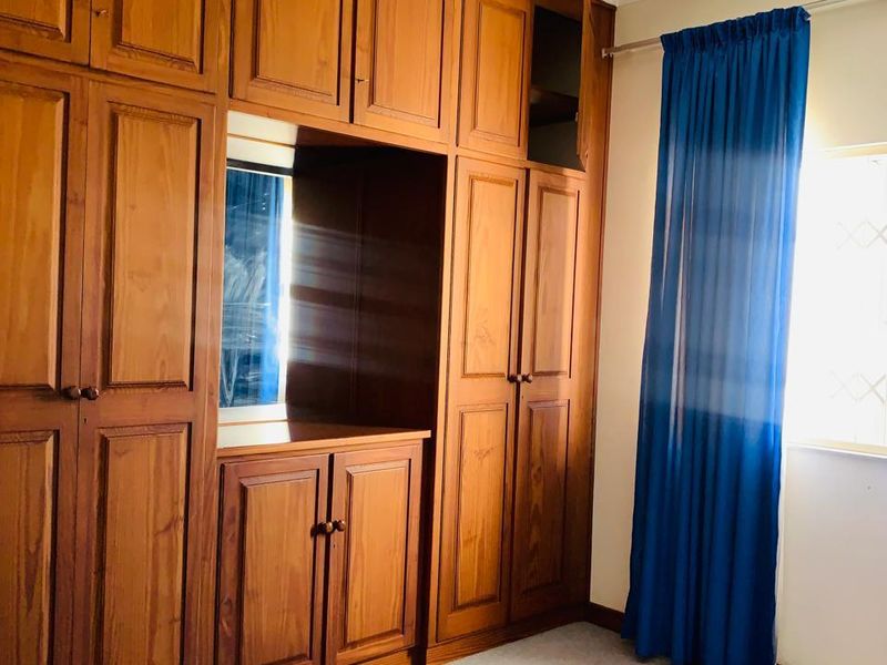 House Rental Monthly In East London - Photo 4