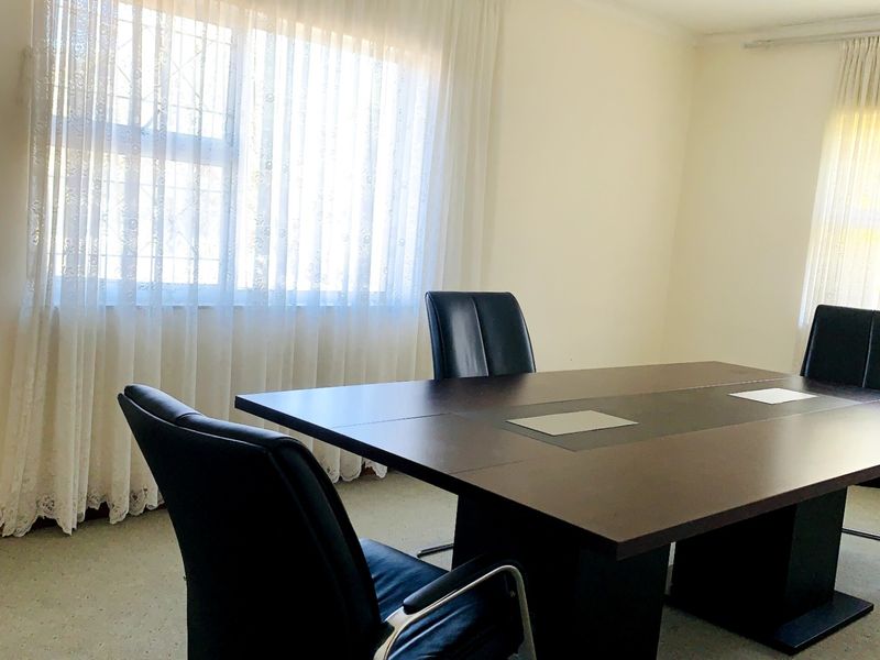 House Rental Monthly In East London - Photo 8