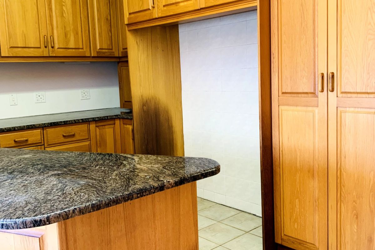 House Rental Monthly In East London - Photo 3