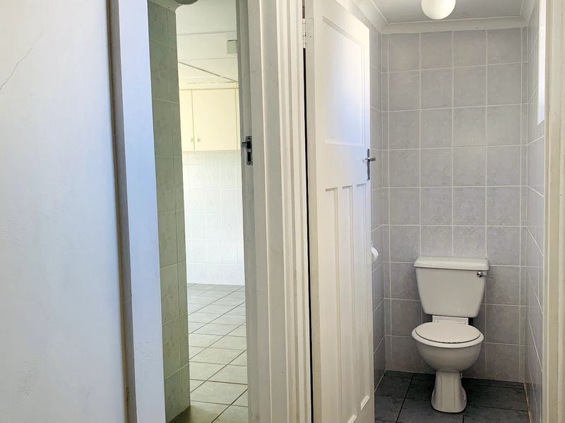 House Rental Monthly In East London - Photo 6