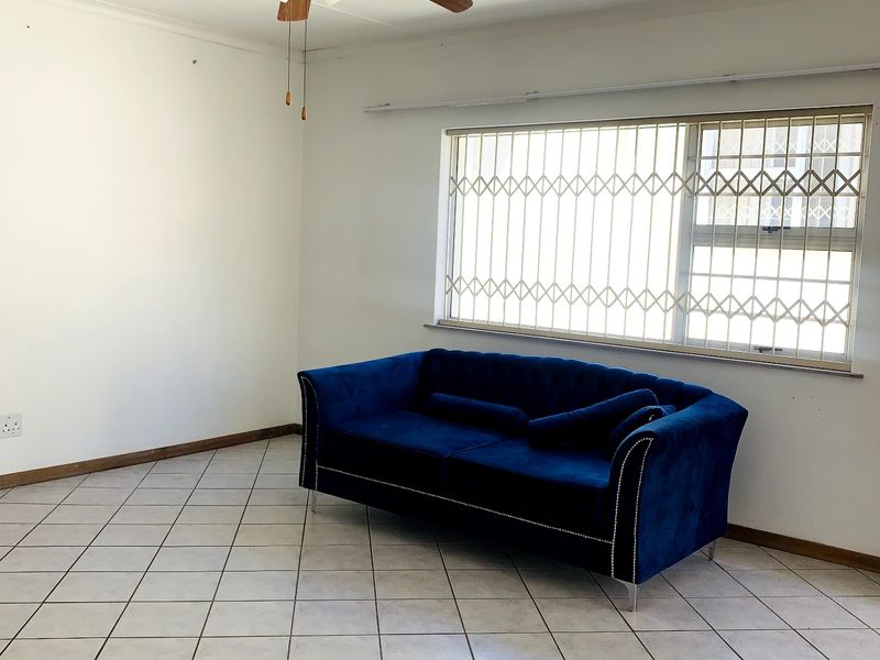 House Rental Monthly In East London - Photo 10