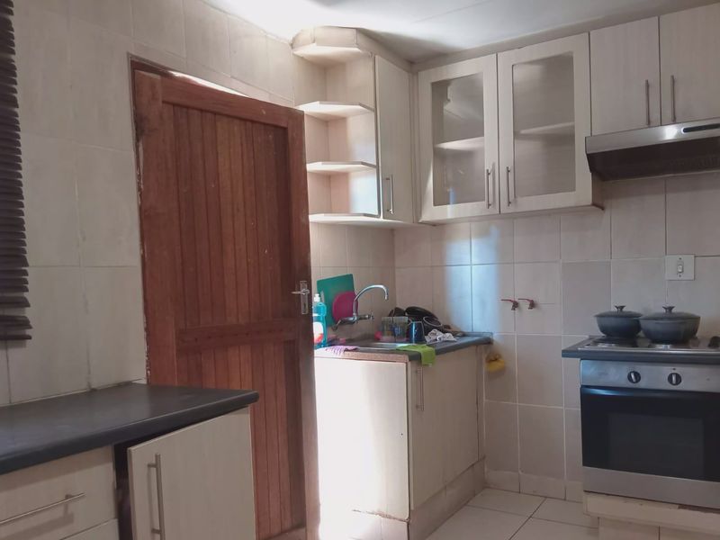 House For Sale In Benoni - Photo 6