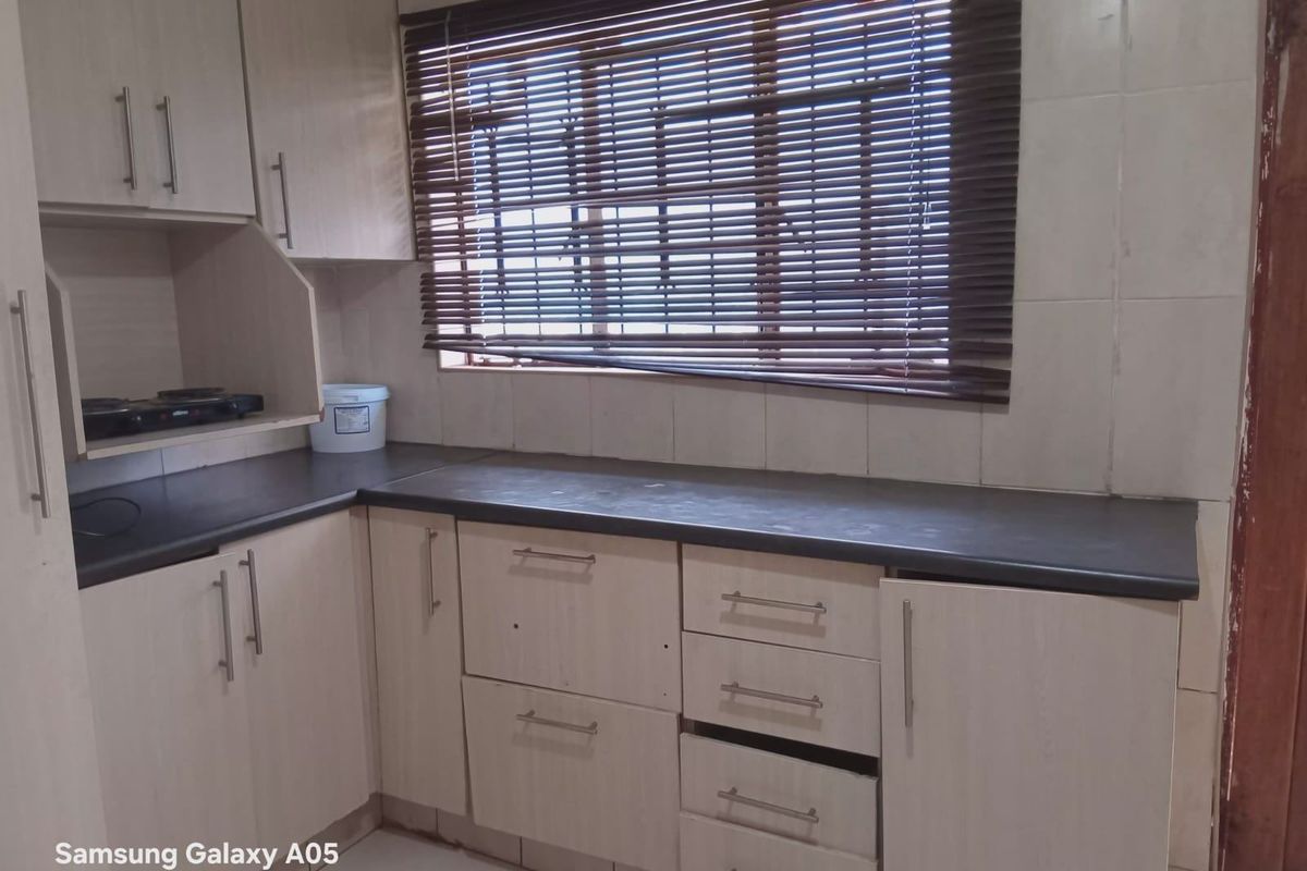 House For Sale In Benoni - Photo 3