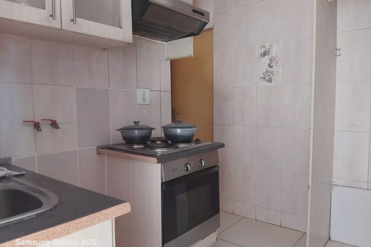 House For Sale In Benoni - Photo 4