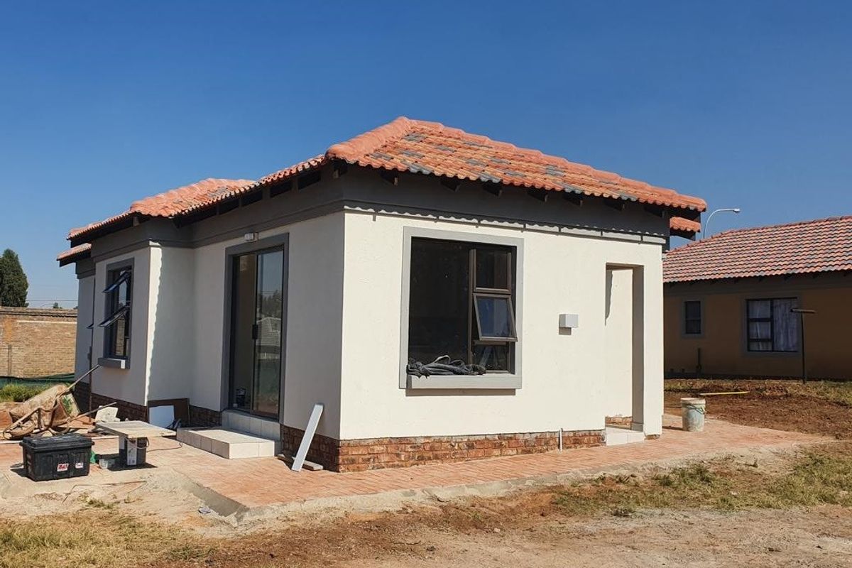 House For Sale In Nigel - Photo 2