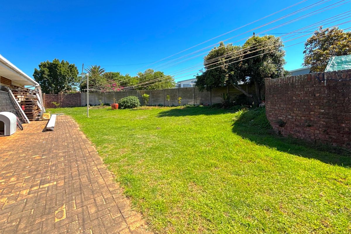 House For Sale In Port Elizabeth - Photo 3