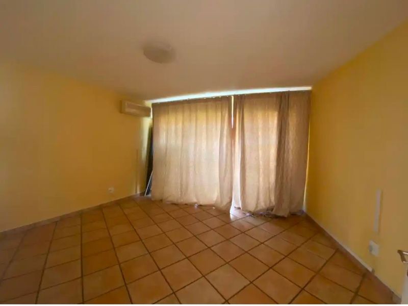 House For Sale In East London - Photo 10