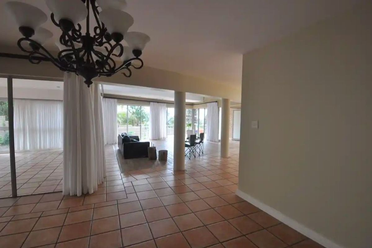 House For Sale In East London - Photo 4