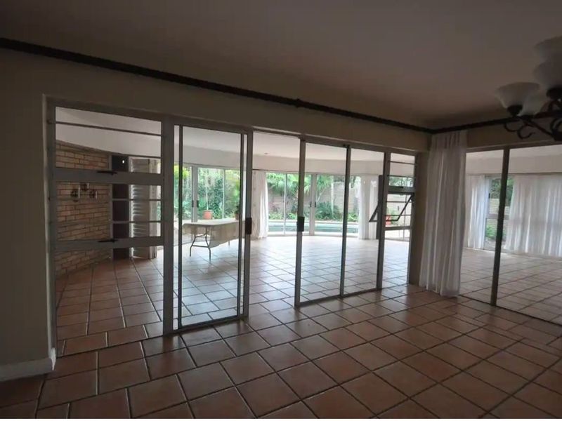 House For Sale In East London - Photo 3