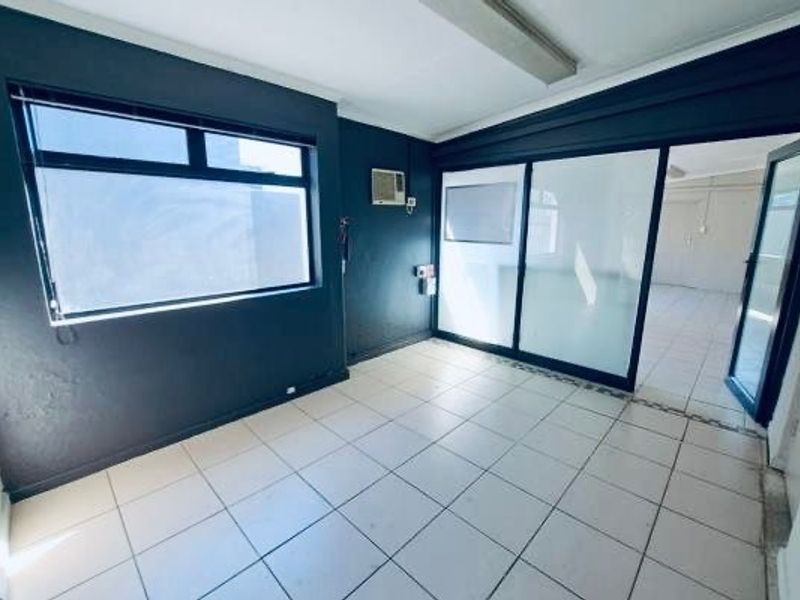 Commercial Rental Monthly In East London - Photo 2