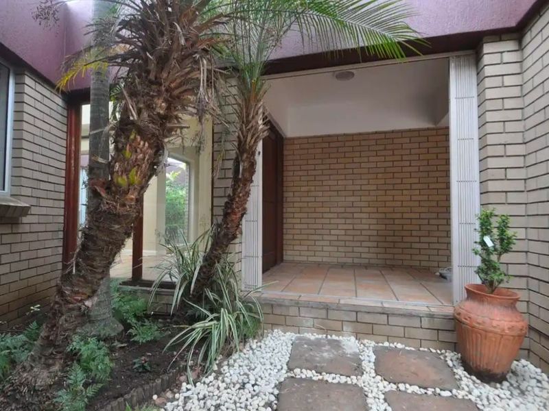 House Rental Monthly In East London - Photo 4