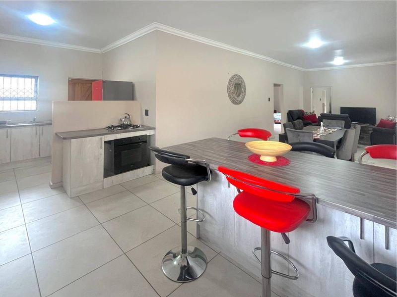 House For Sale In Port Elizabeth - Photo 9