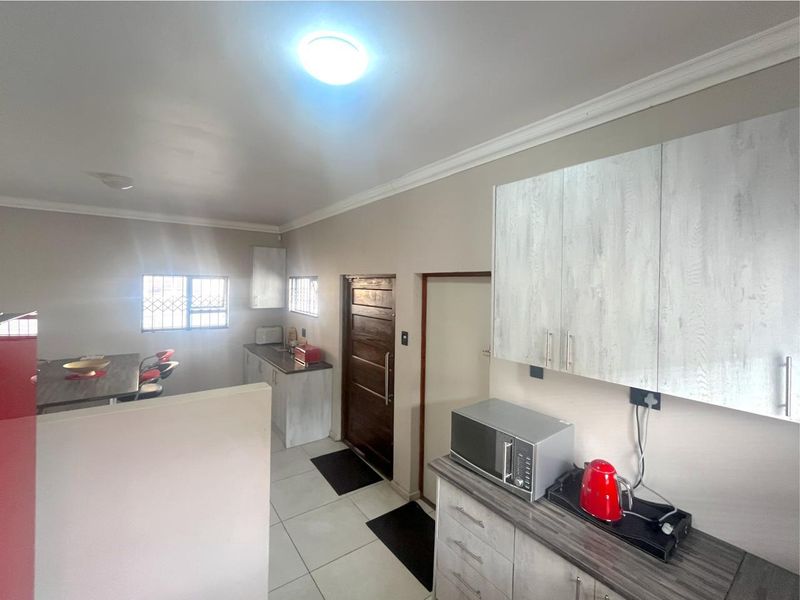House For Sale In Port Elizabeth - Photo 8