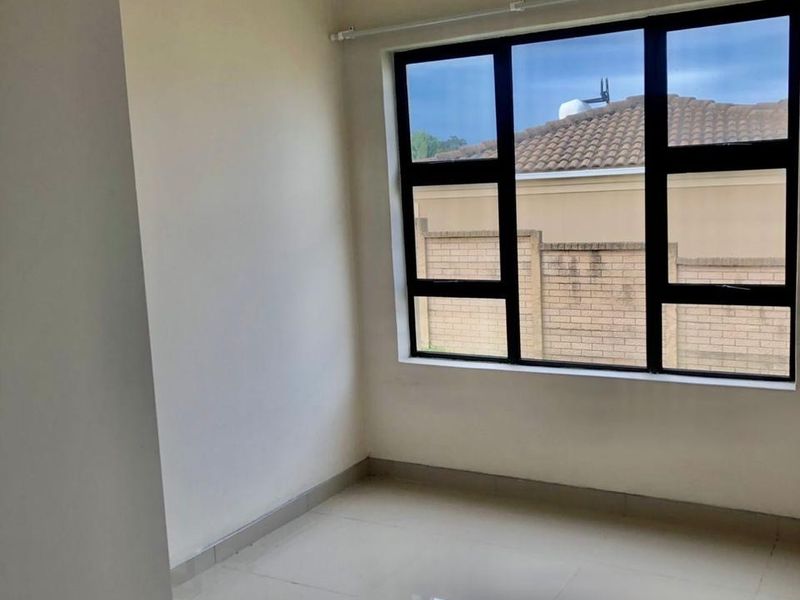 House For Sale In East London - Photo 10