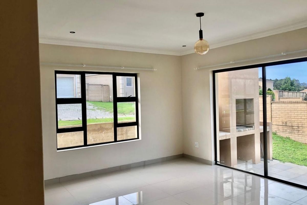 House For Sale In East London - Photo 3