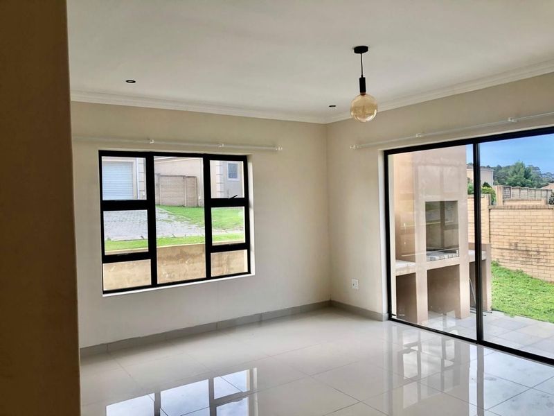 House For Sale In East London - Photo 3