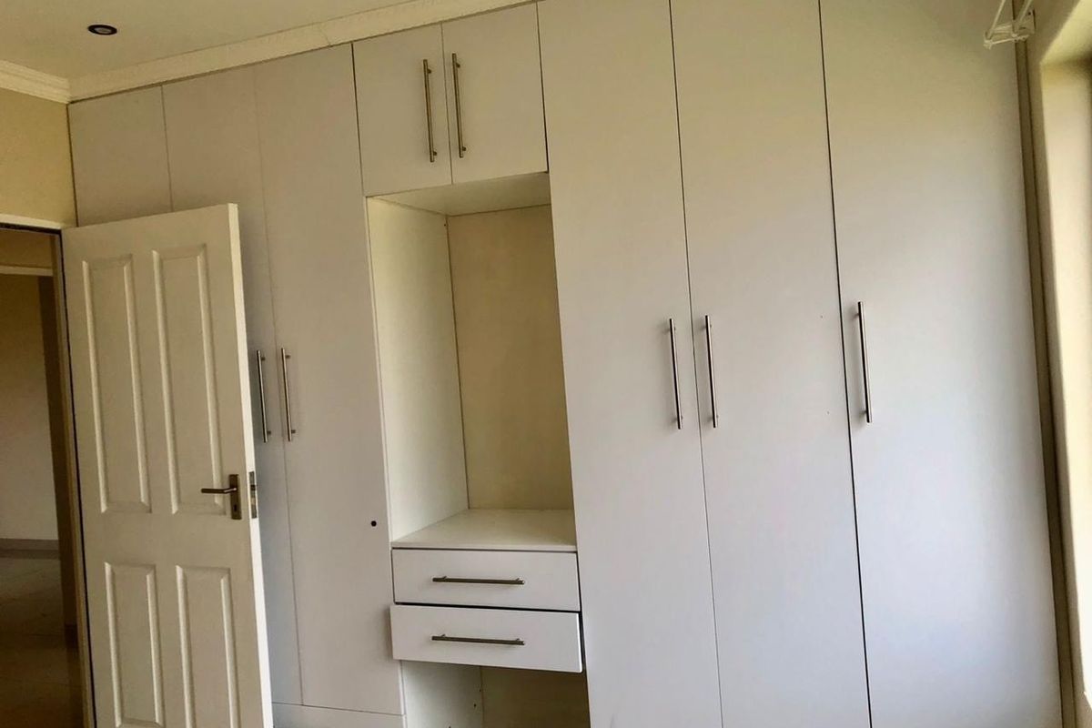 House For Sale In East London - Photo 5