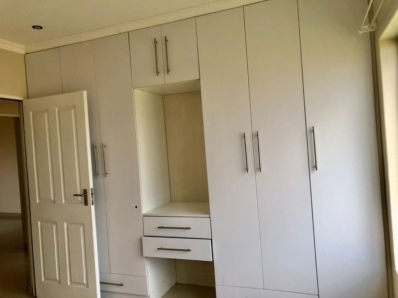 House For Sale In East London - Photo 5