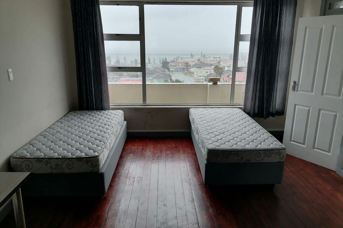 Apartment For Sale In East London - Photo 5