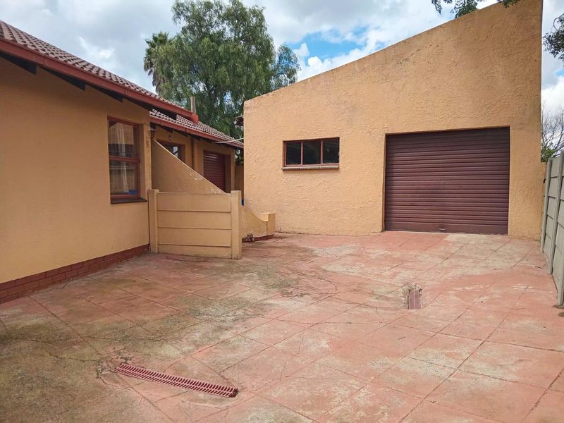 House For Sale In Brakpan - Photo 9