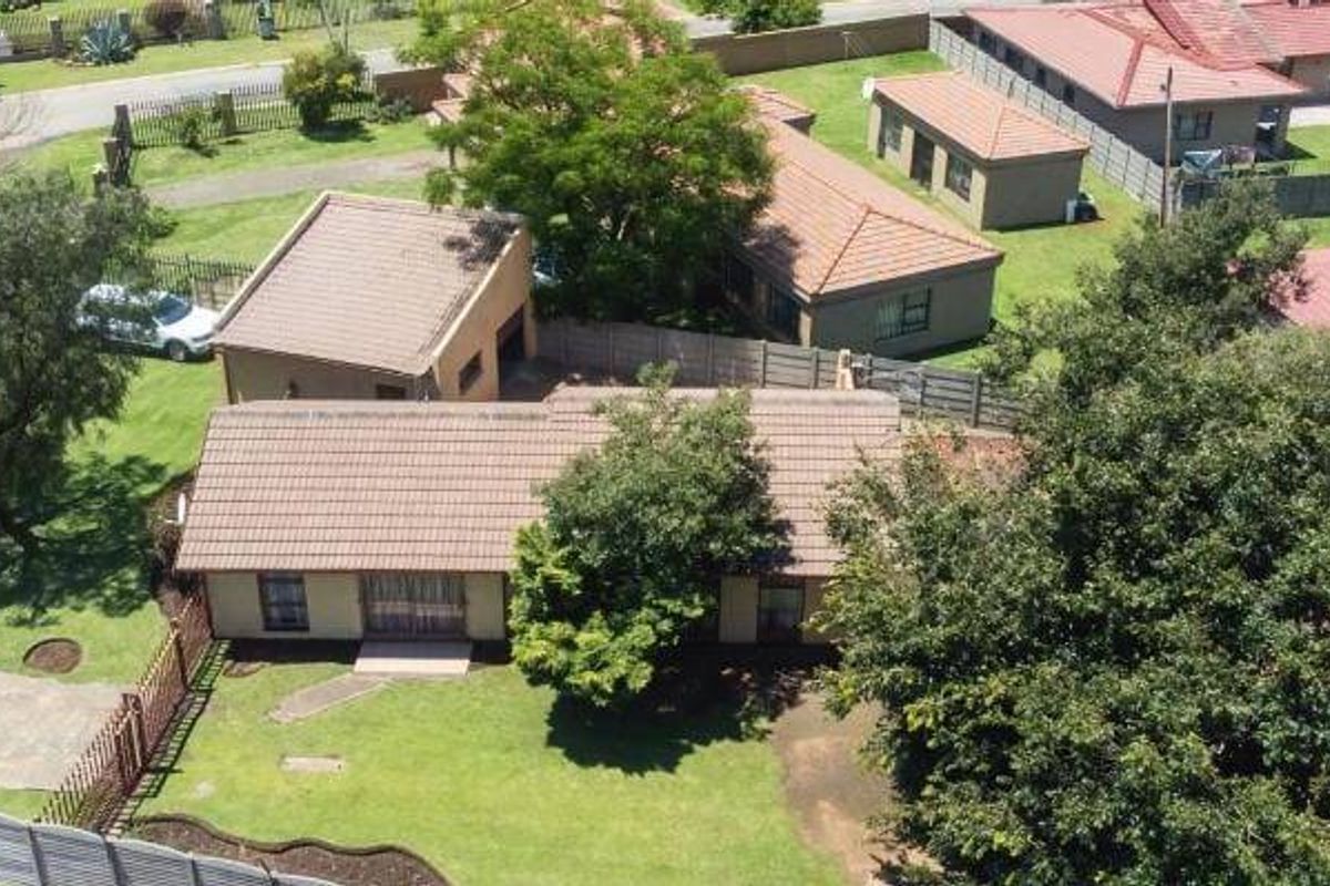 House For Sale In Brakpan - Photo 3