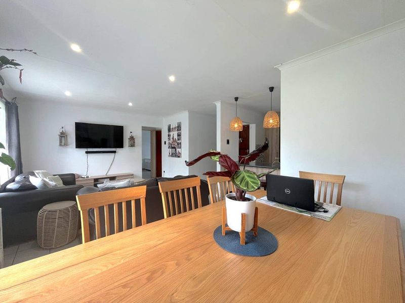 House For Sale In Port Elizabeth - Photo 9