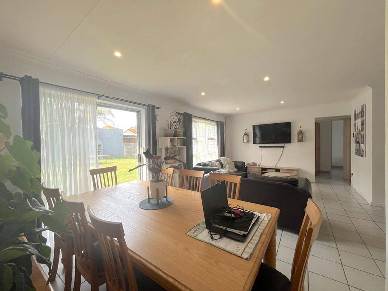 House For Sale In Port Elizabeth - Photo 8