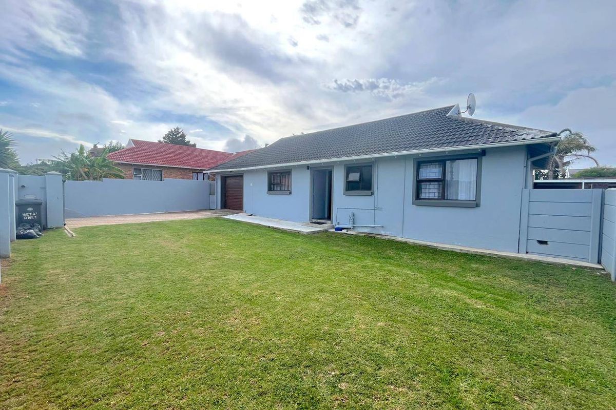 House For Sale In Port Elizabeth - Photo 3