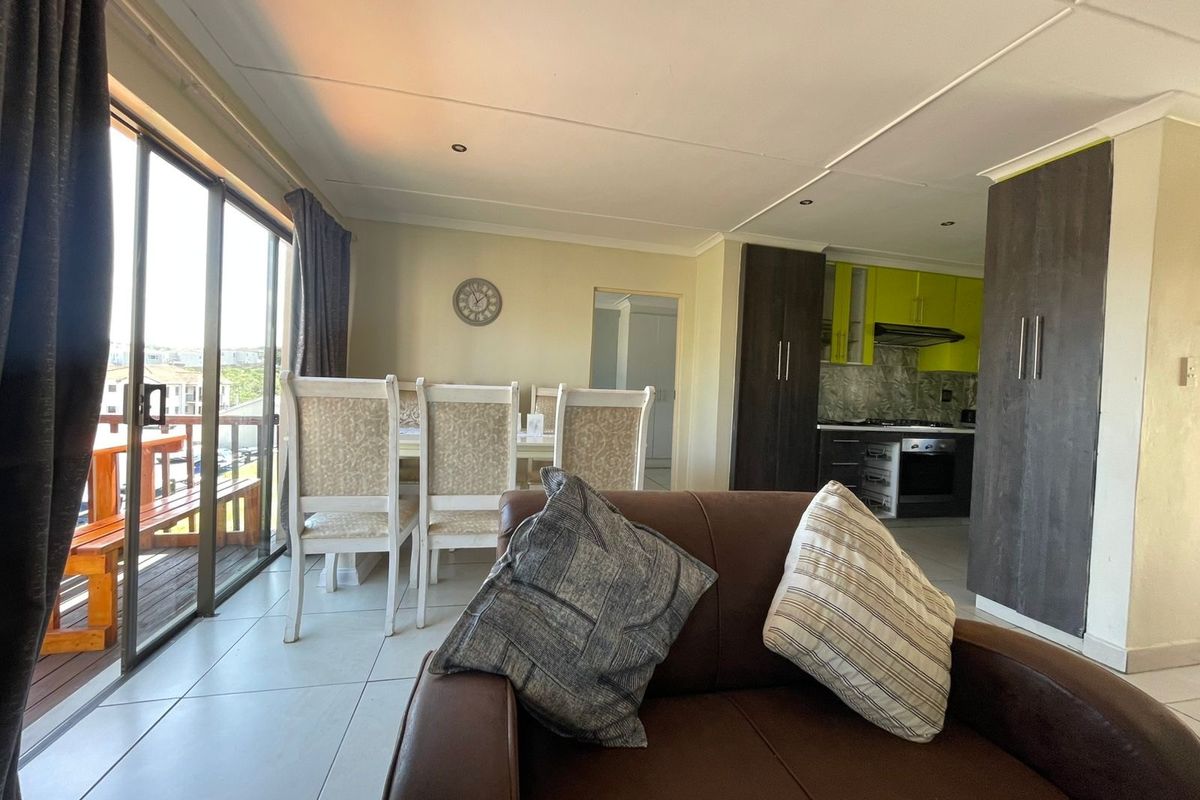 Townhouse For Sale In East London - Photo 4